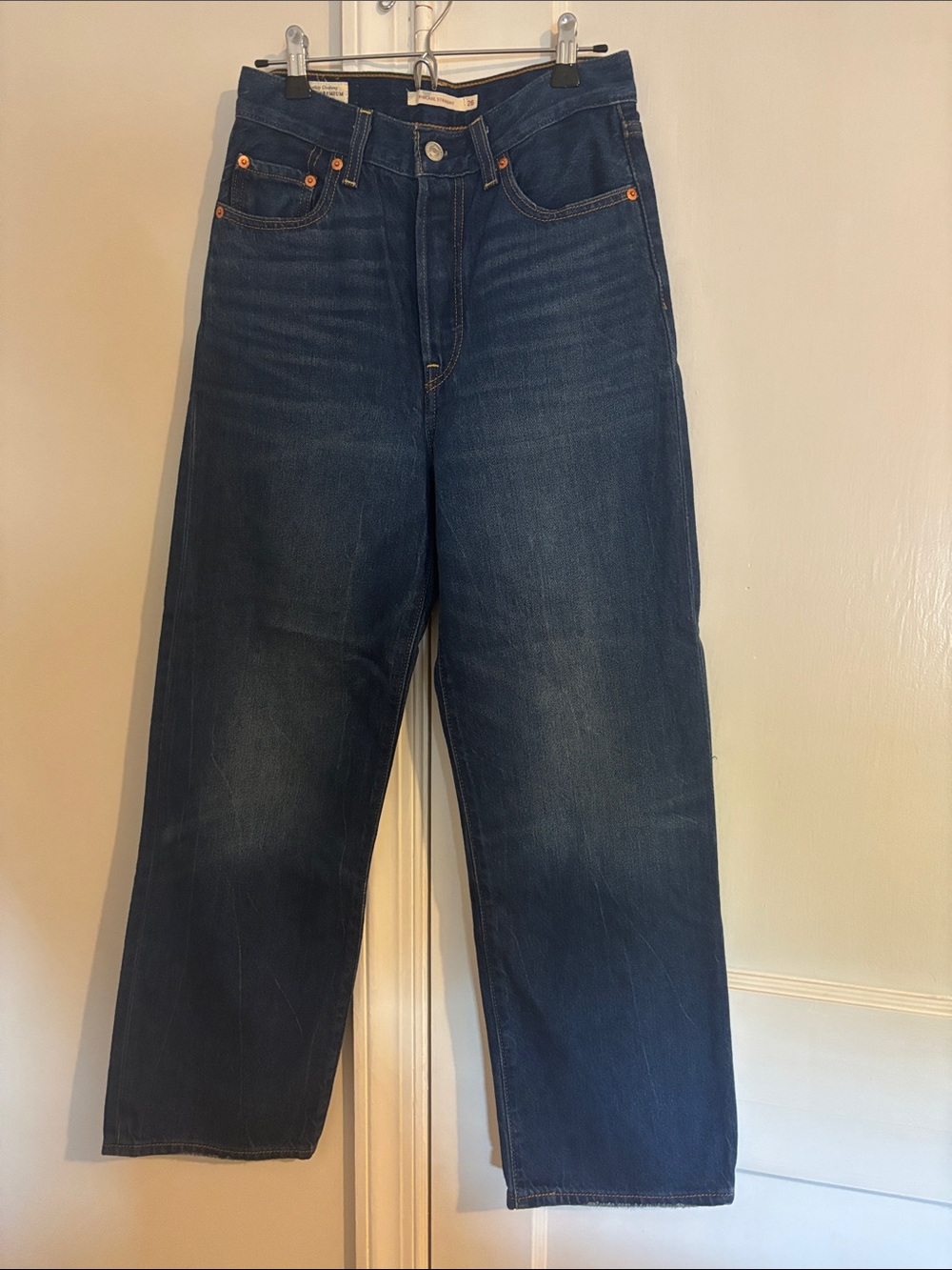 Levi’s Premium Ribcage Straight-Leg Ankle Jeans - Picture 1 of 4